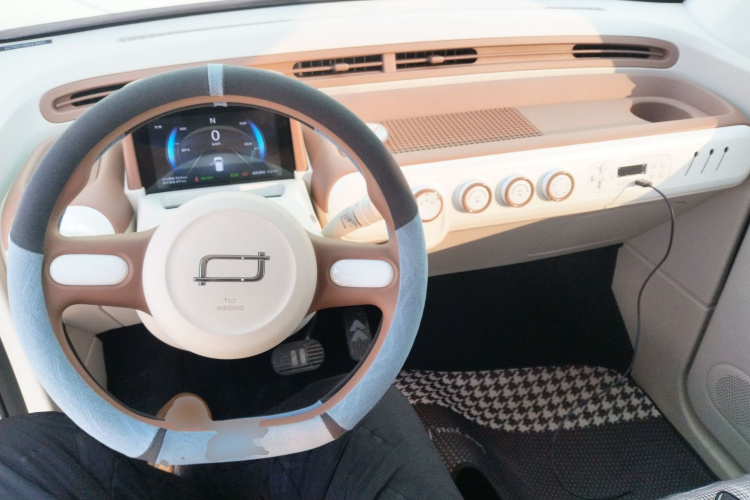 奔腾小马 2026款 222km 萌趣马 Plus中控内饰7002