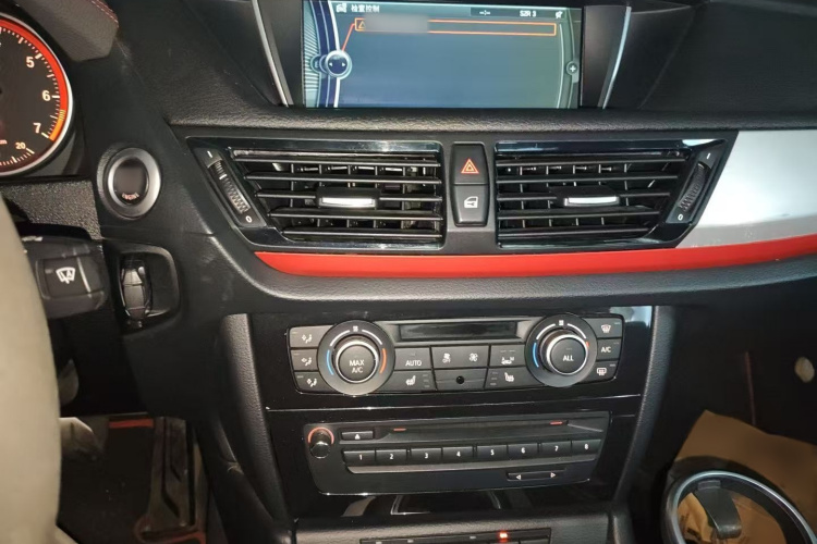 宝马X1 2014款 xDrive20i 运动设计套装局部细节16