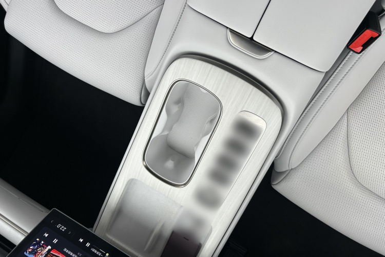 小米汽车 小米SU7 2024款 后驱超长续航高阶智驾Pro版中控内饰7015