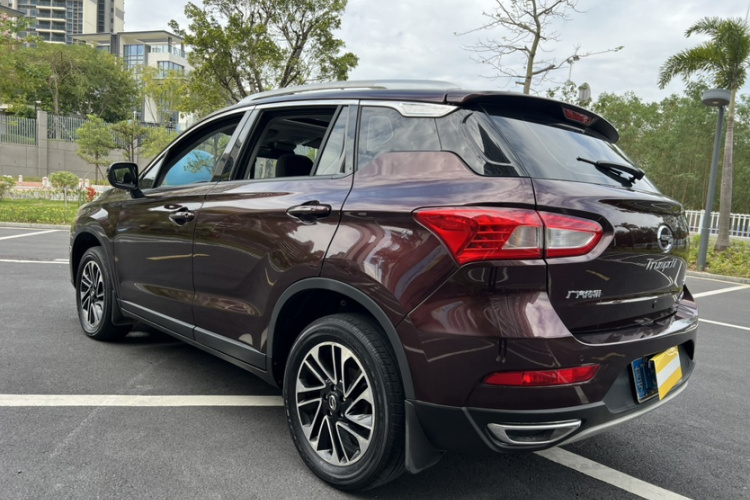 广汽传祺 传祺GS4 2015款 200T G-DCT精英版车身外观6002