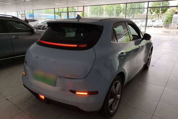 欧拉好猫 2022款 莫兰迪版 400km标准续航 豪华型 磷酸铁锂车身外观6005