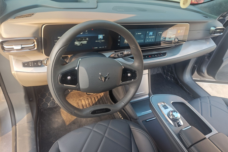 ARCFOX极狐 极狐 阿尔法S6 2025款 735MAX 160kW中控内饰12