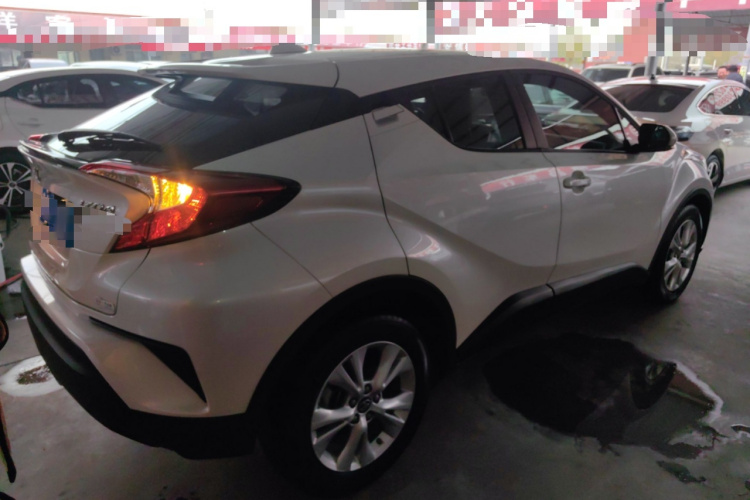 丰田 奕泽IZOA 2021款 2.0L 奕享版车身外观7