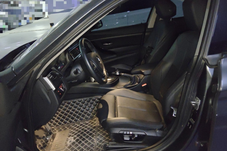 宝马3系GT 2019款 320i 时尚型局部细节19