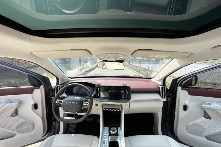 五菱汽车 五菱星云 2023款 2.0L DHT 旗舰版中控内饰7002