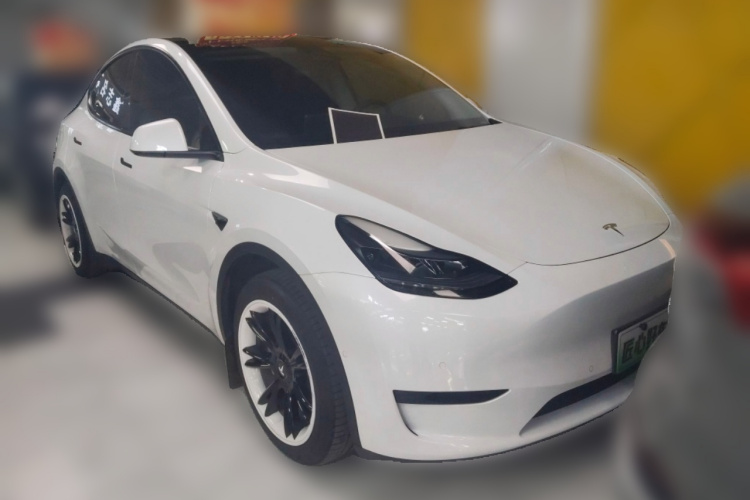 特斯拉 Model Y 2022款 改款 后轮驱动版车身外观3