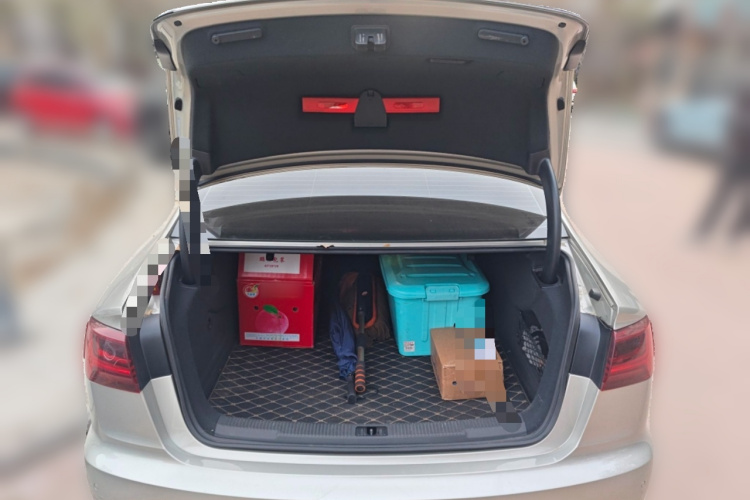 奥迪A6L 2016款 TFSI 技术型中控内饰23