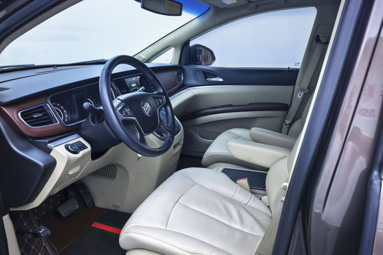 别克GL8 2017款 25S 豪华型 国V中控内饰7001