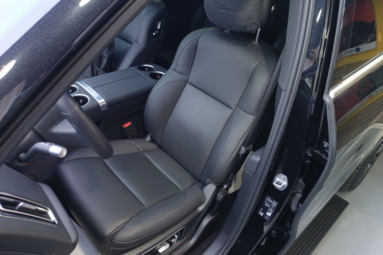 理想汽车 理想L9 2024款 Ultra中控内饰19