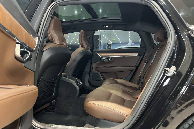 沃尔沃S90 2025款 B5 智逸豪华版中控内饰7004