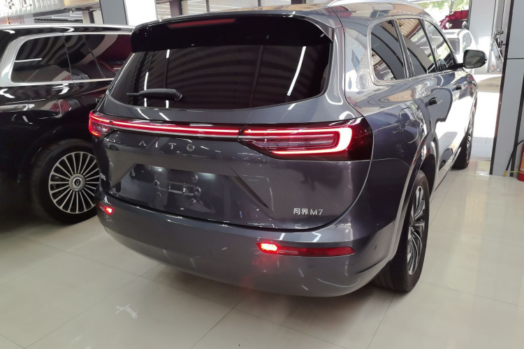 鸿蒙智行 问界M7 2022款 1.5T 四驱豪华版车身外观7