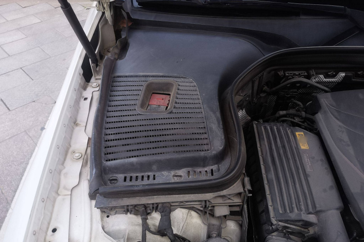 奔驰GLC 2018款 GLC 300 4MATIC 动感型局部细节9006