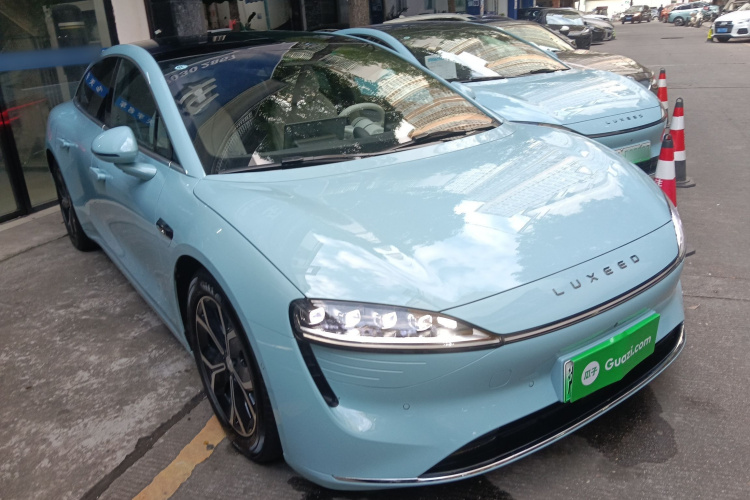 鸿蒙智行 智界S7 2024款 Pro 后驱长航版车身外观6002