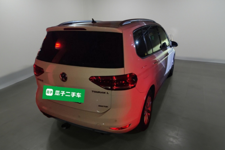 大众 2016款 途安L 280TSI DSG舒雅版车身外观7