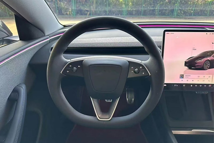 特斯拉 Model 3 2023款 后轮驱动版中控内饰7002