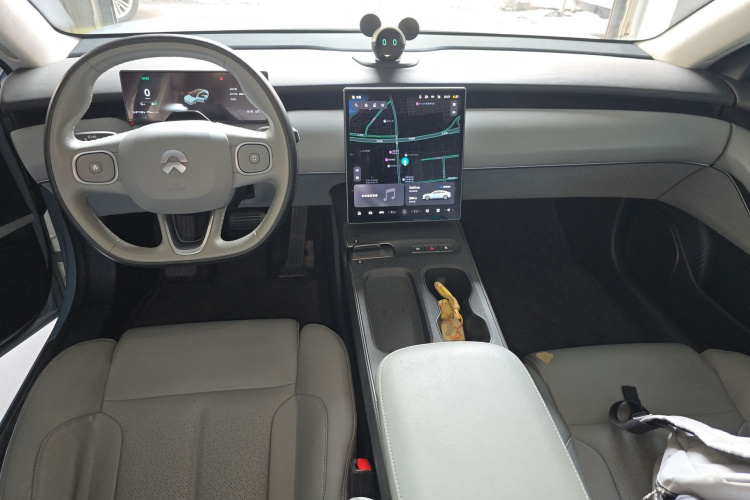 蔚来ET5 2022款 75kWh中控内饰12