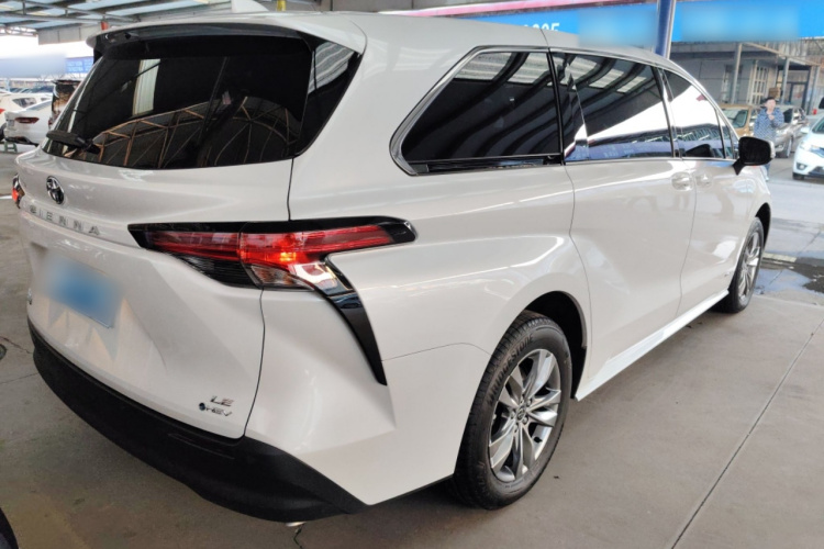 丰田 赛那SIENNA 2024款 2.5L混动 舒适版车身外观7
