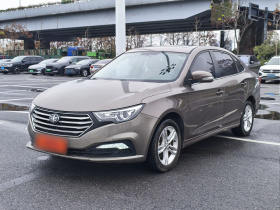 奔腾B30 2016款 1.6L 自动尊享型