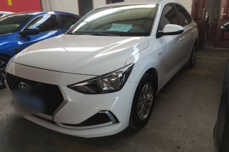 现代 悦动 2020款 1.6L 自动GL悦目版车身外观1