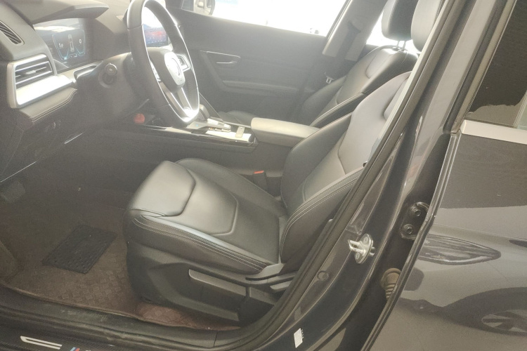 比亚迪 宋Pro 2019款 1.5T 自动精英型中控内饰19