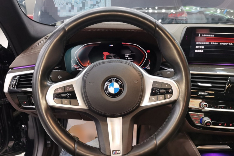 宝马5系 2020款 525Li M运动套装中控内饰13