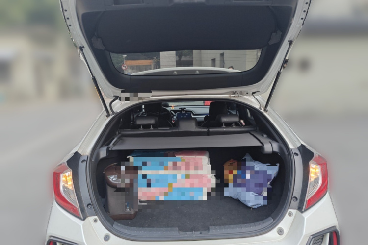 本田 思域 2021款 HATCHBACK 220TURBO CVT新锐控中控内饰23