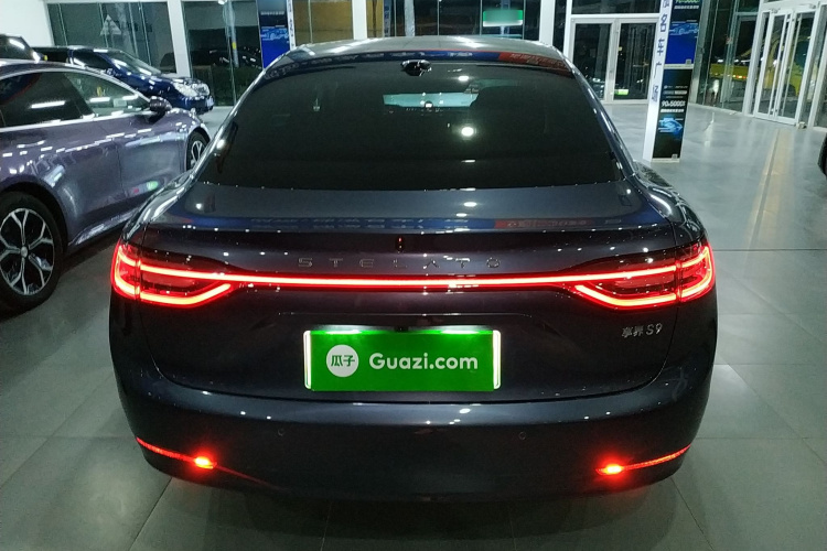 鸿蒙智行 享界S9 2025款 增程 Ultra车身外观6004