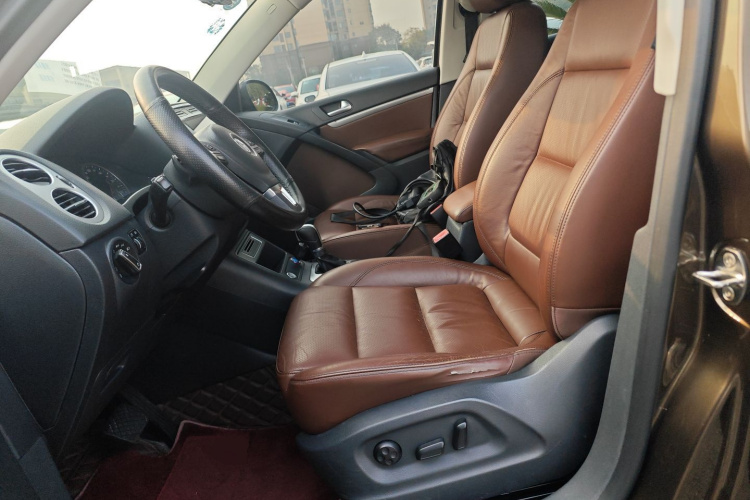 大众 途观 2015款 1.8TSI 自动两驱豪华型中控内饰19