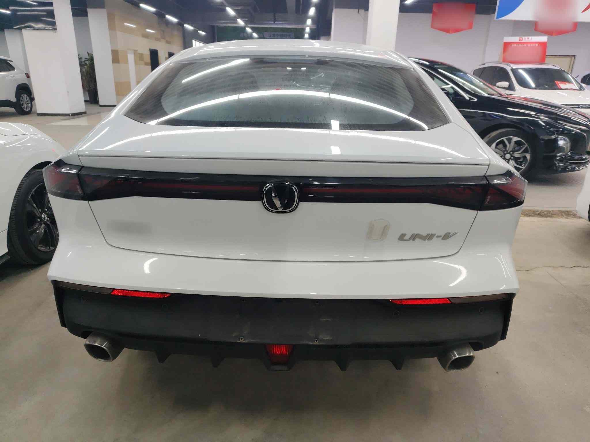 长安UNI-V 2024款 1.5T 高能版(3)