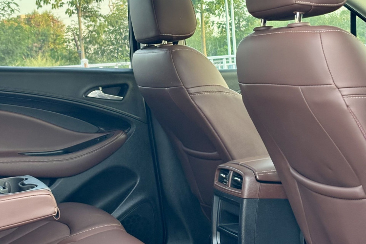 别克 昂科威 2018款 28T 四驱豪华型中控内饰7012