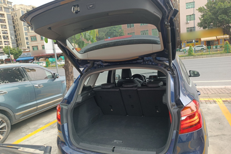 宝马2系旅行车 2018款 218i 尊享型运动套装局部细节23