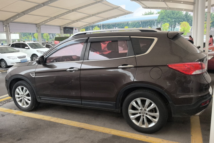 东风风神AX7 2016款 2.0L 自动智逸型车身外观4