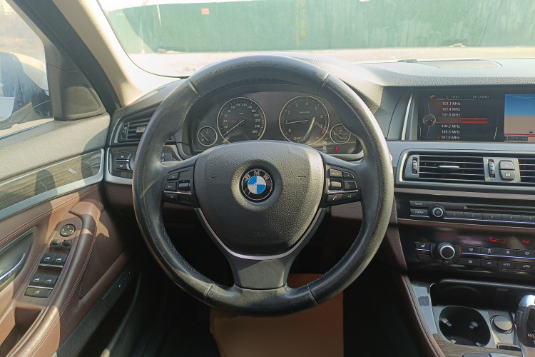 宝马5系 2014款 525Li 豪华设计套装局部细节13