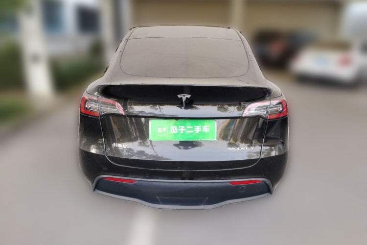特斯拉 Model Y 2022款 后轮驱动版车身外观6004