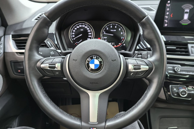 宝马X1 2022款 sDrive25Li 领先型中控内饰7015