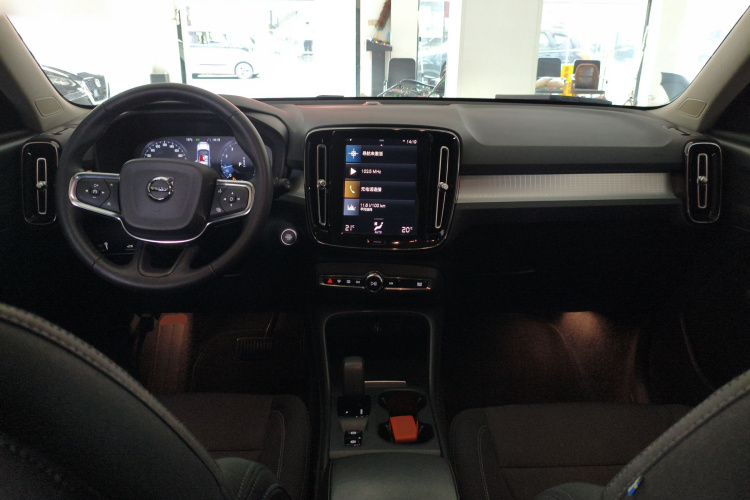 沃尔沃XC40 2022款 T4 四驱智行时尚版中控内饰12