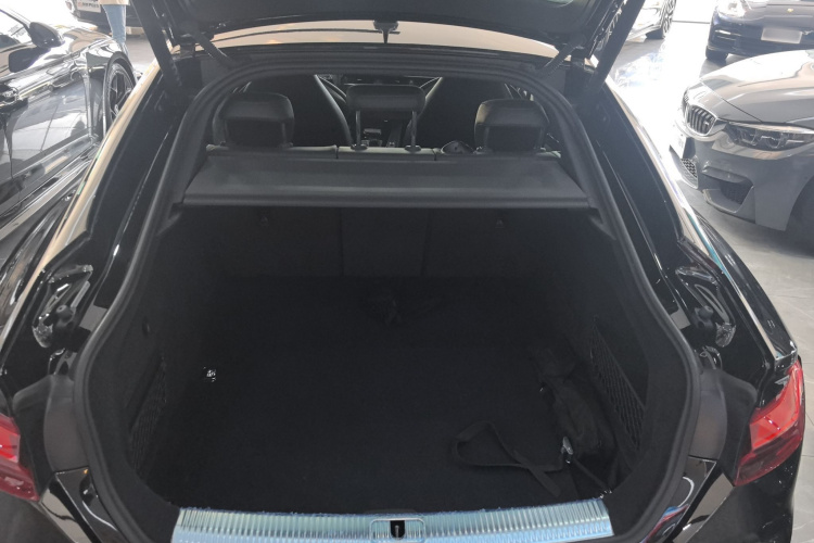 奥迪RS 5 2023款  RS 5 2.9T Sportback 暗金版局部细节23