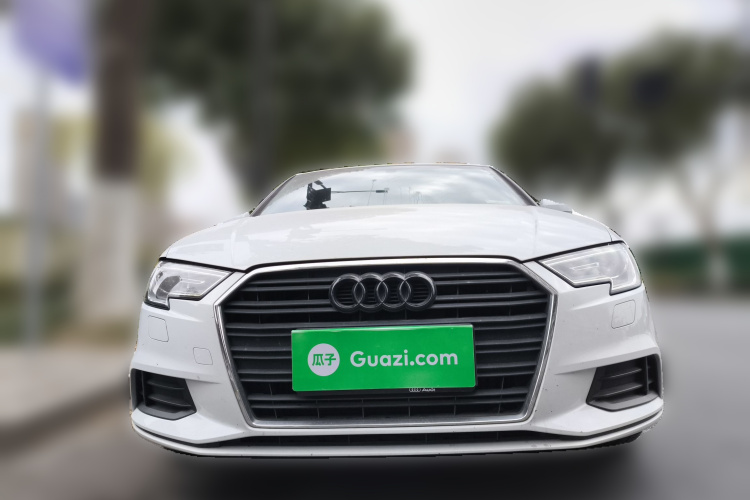 奥迪A3 2018款 30周年年型 Limousine 35 TFSI 进取型车身外观2