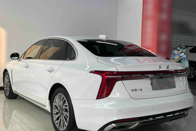 红旗H5 2023款 2.0T 自动智联旗畅版车身外观6001