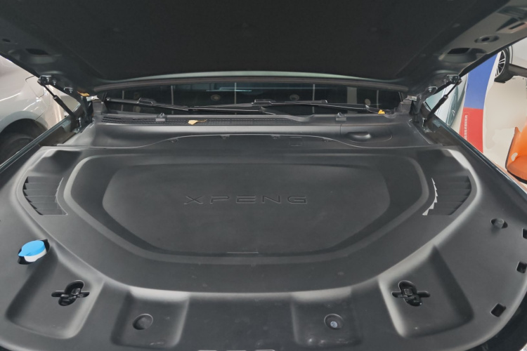 小鹏P7 2023款 P7i 610 鹏翼性能版局部细节24