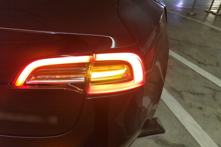 特斯拉 Model 3 2021款 改款 标准续航后驱升级版 3D1车身外观9