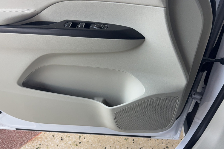 别克GL8 2023款 ES陆尊 舒适型局部细节16