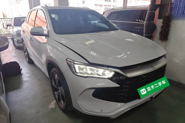 比亚迪 宋Pro新能源 2023款 冠军版 DM-i 110KM卓越型车身外观3