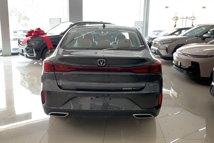 长安 逸动 2025款 PLUS 1.4T 双离合高能版车身外观6004