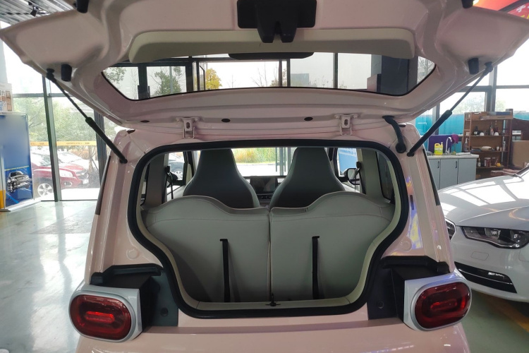 五菱汽车 宏光MINIEV 2024款 第三代 215km 进阶版机舱底盘23