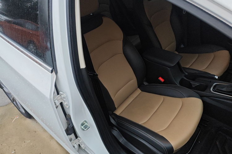 雪佛兰 科鲁泽 2022款 320 自动悦享版局部细节41