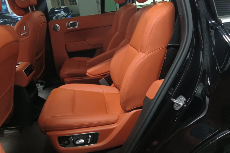 理想汽车 理想L8 2024款 Pro中控内饰7004