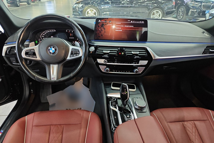 宝马5系 2021款 530Li 领先型 M运动套装中控内饰12