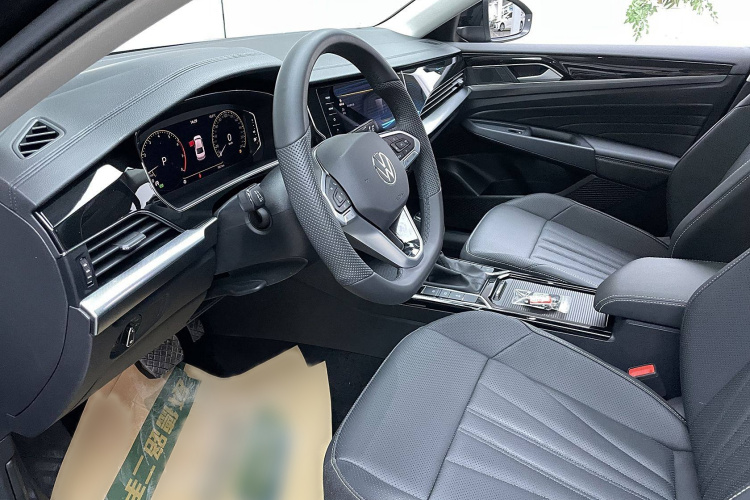 大众 帕萨特 2025款 出众款 380TSI 星空龙腾版中控内饰7005