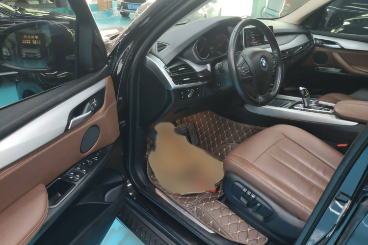 宝马X5（平行进口）中控内饰7003